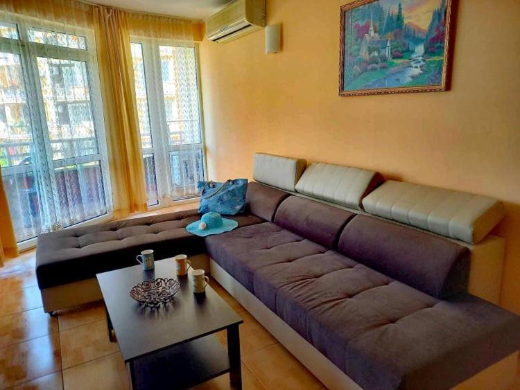 Central Plaza Apartment Солнечный берег Экстерьер фото