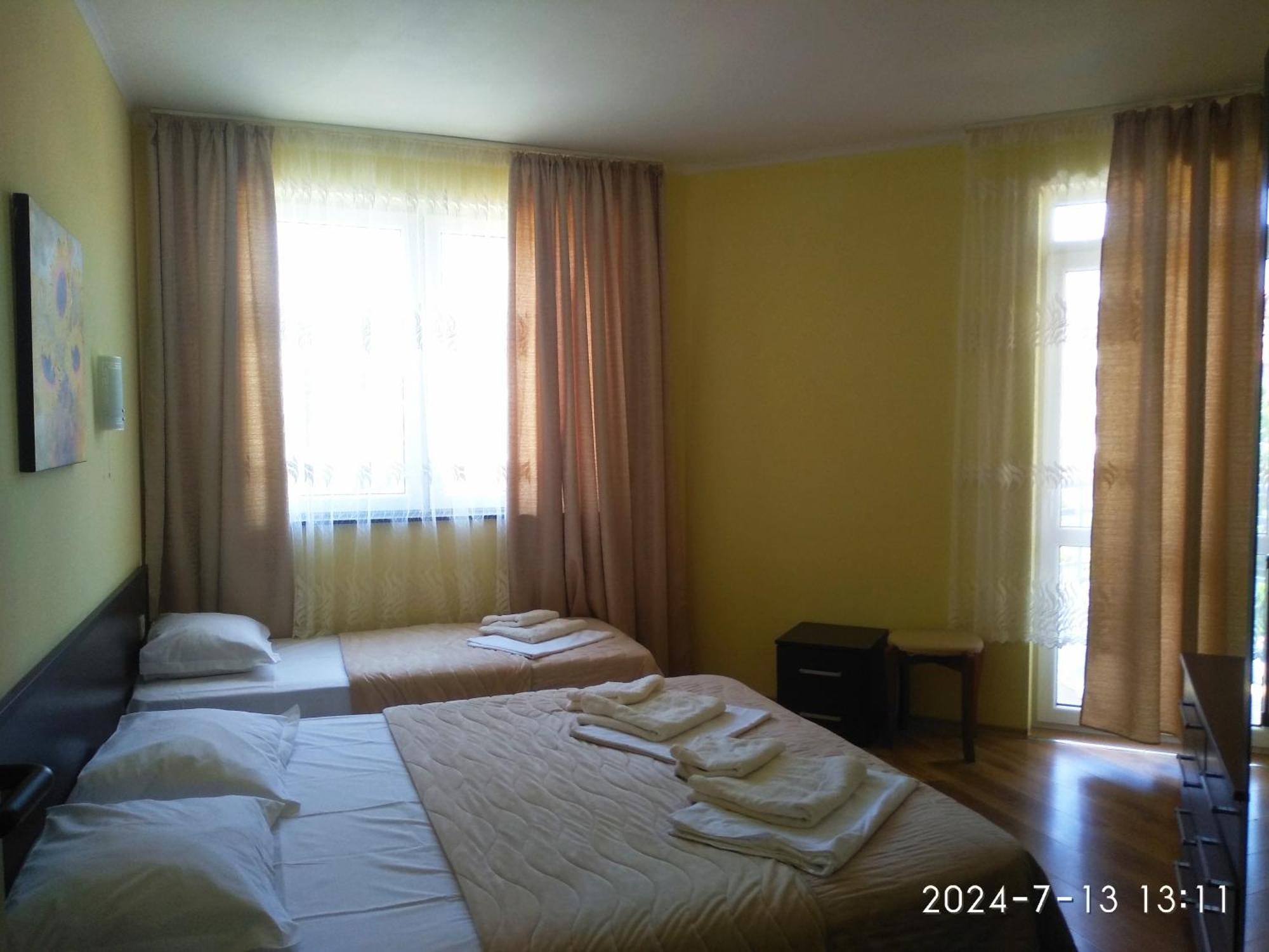 Central Plaza Apartment Солнечный берег Экстерьер фото